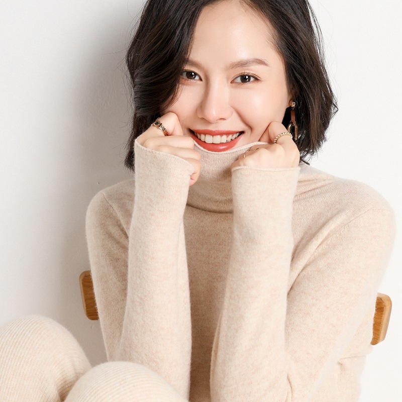 Trend fashionable woolen knitted demi-season cashmere sweater