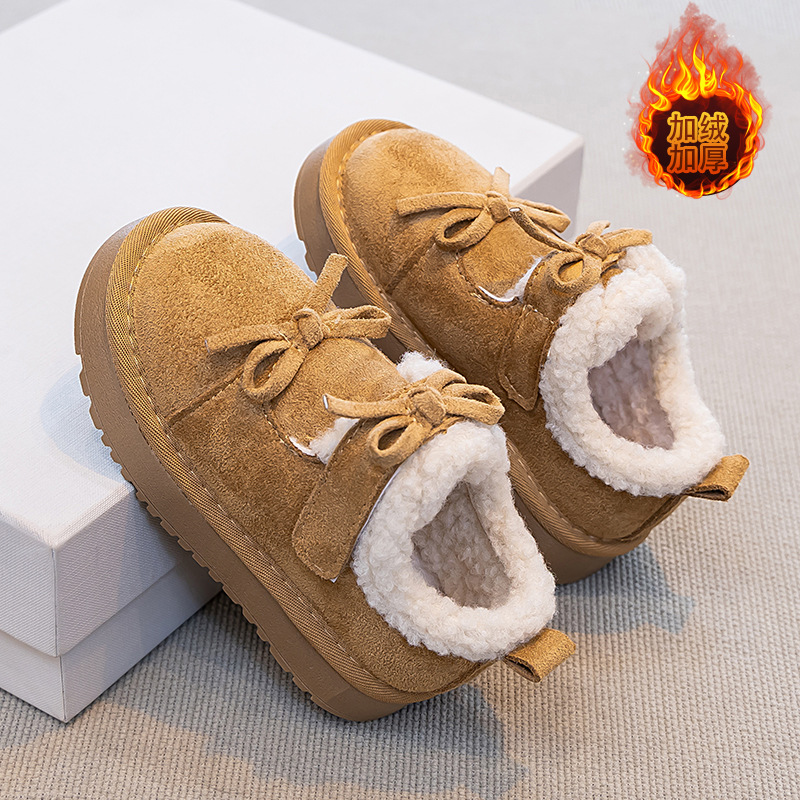 Zapatos de algodón para niñas 2025 invierno nuevo calentamiento zapatos de lana botas de nieve de doble arco para niños zapatos de invierno de algodón grande