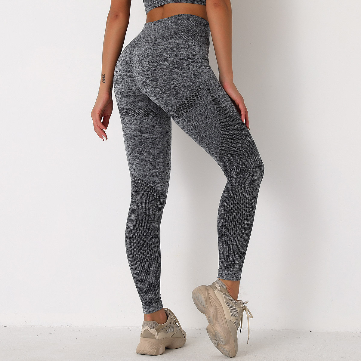 Pantalones deportivos de tejido sin costuras que absorben la humedad NSLX48965