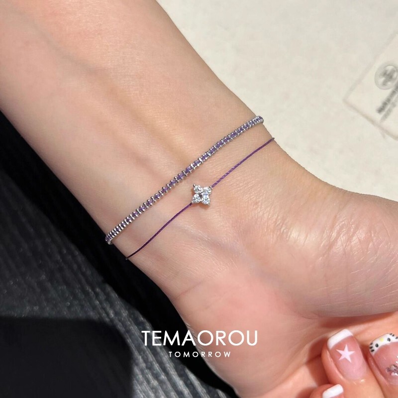Sparkling Diamond Four-Leaf Clover Light Luxury Niche Exquisite Braided Rope Bracelet for Female High-Looking Student Party Bracelet Bracelet Sparkling Diamond Four-Leaf Clover Light Luxury Niche Exquisite Braided Rope Bracelet for Female High-Looking Student Party Bracelet Bracelet