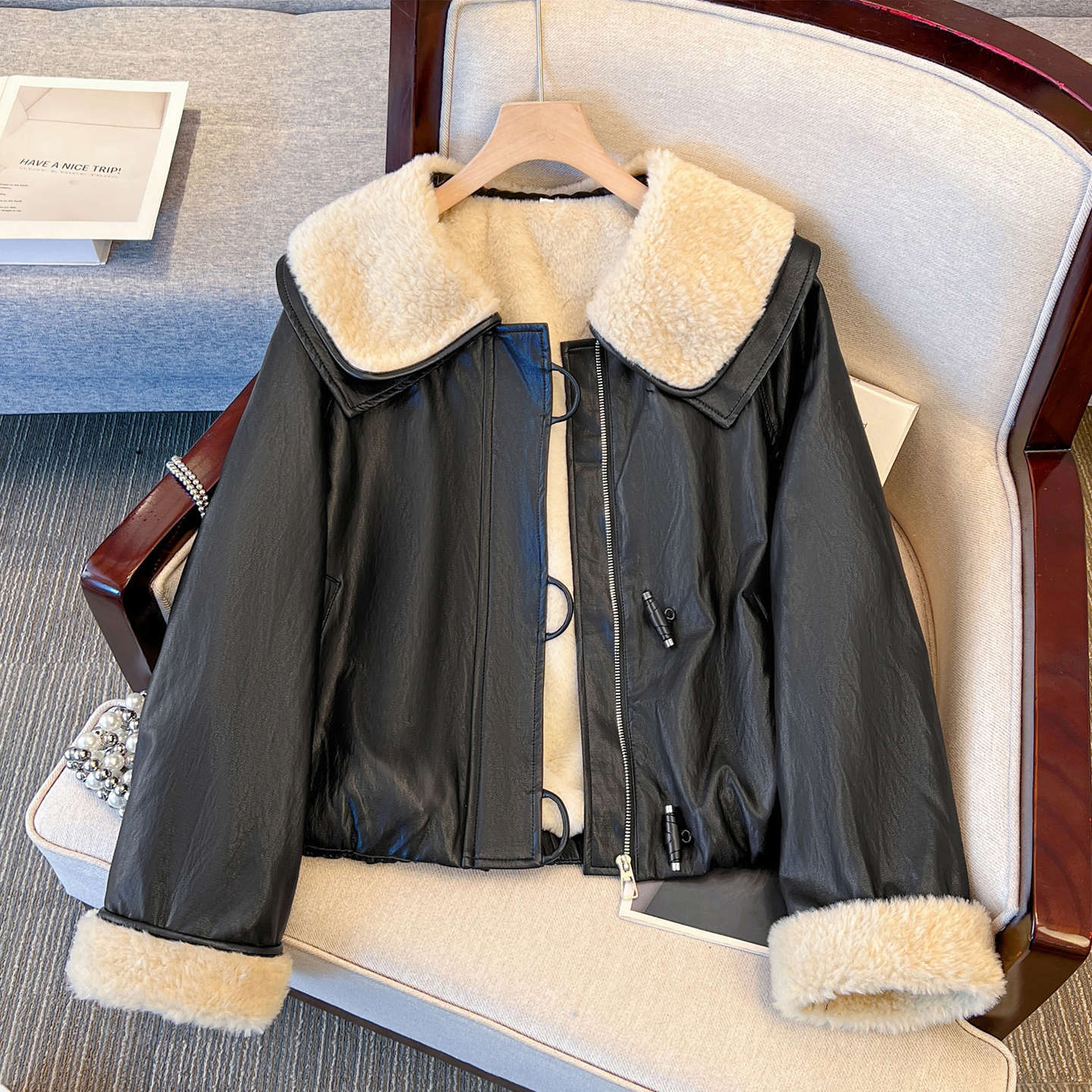 This Year's Trendy Black Pu Leather Jacket with Fleece Lining and Thickened Design for Women, Winter 2026 New Style with Large Lamb Wool Collar