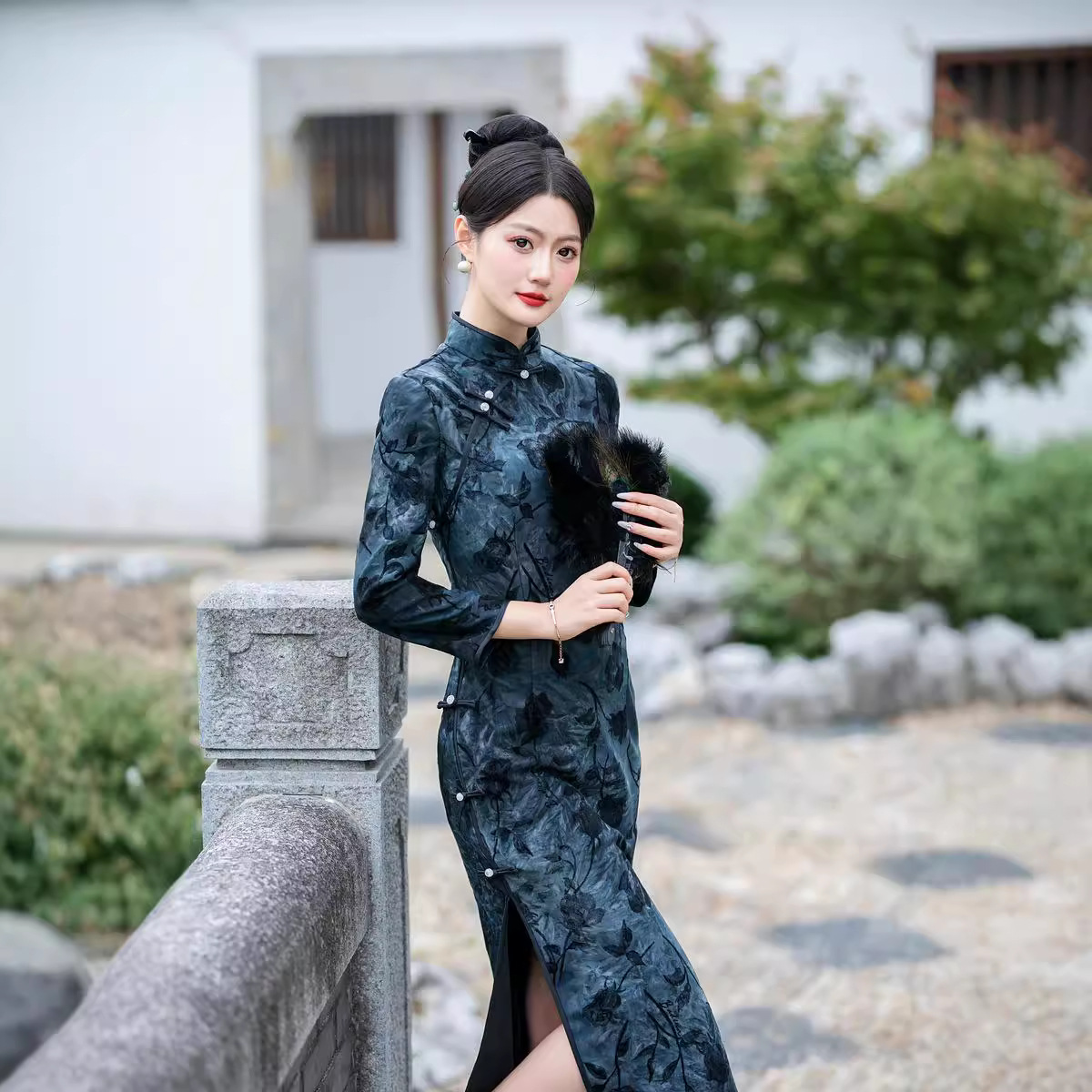 Velvet cheongsam