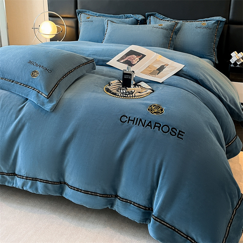 Luz de lujo de alto gramo de leche de lana cama de cuatro piezas tipo A engrosado flange coral de lana sábanas de doble cara cubierta de colcha cálida