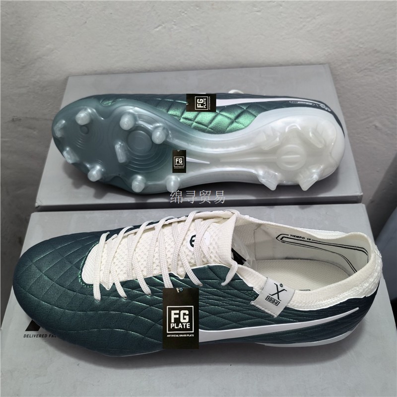 新品レジェンド10サッカーシューズFGロングスパイク防水ニットCR7天然草学生子供競技トレーニングメンズシューズ|undefined