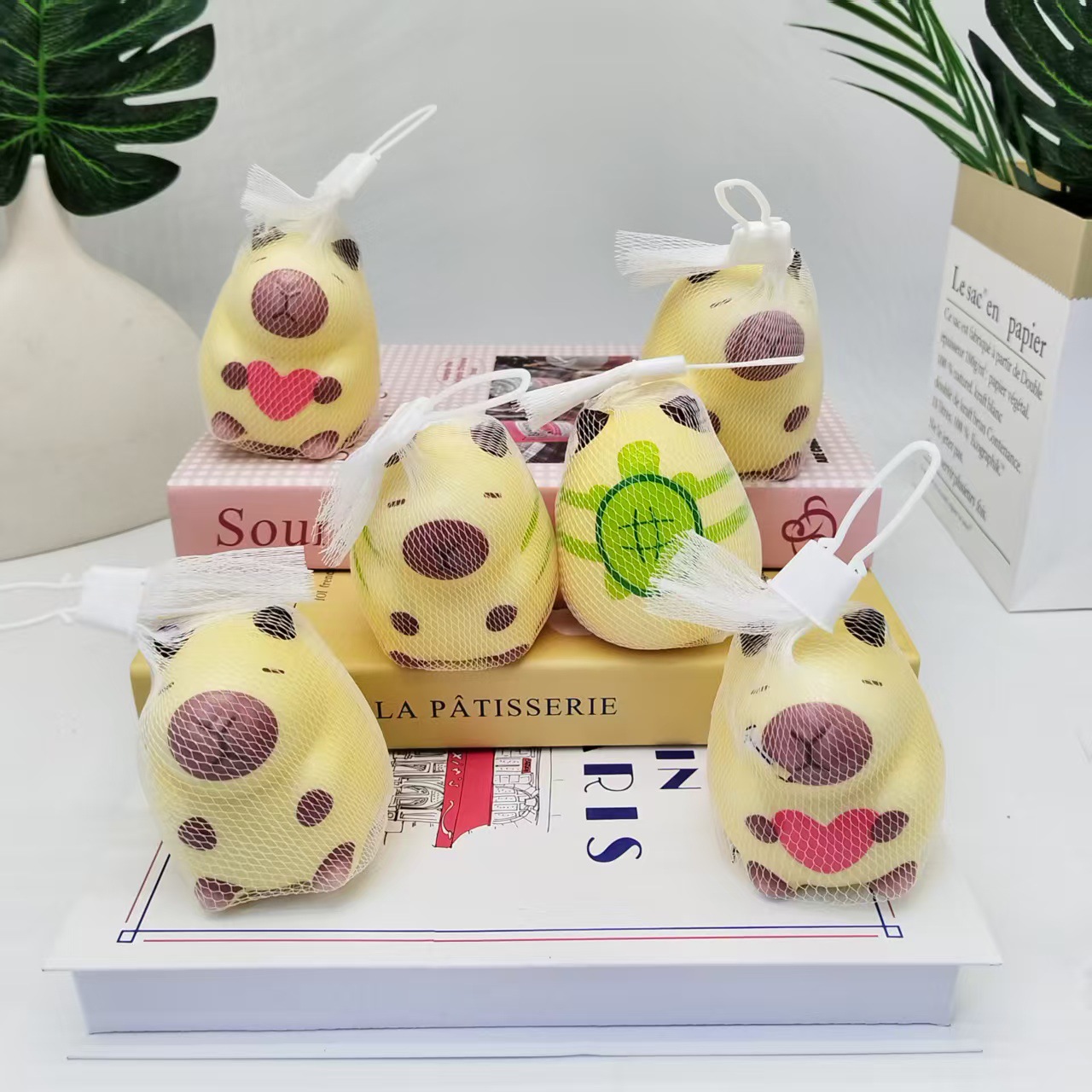 Wahaha ADcalcio pellizcando la botella de música juguete rebote lento descompresión ventilación bebida exprimida suave personalizada para niños