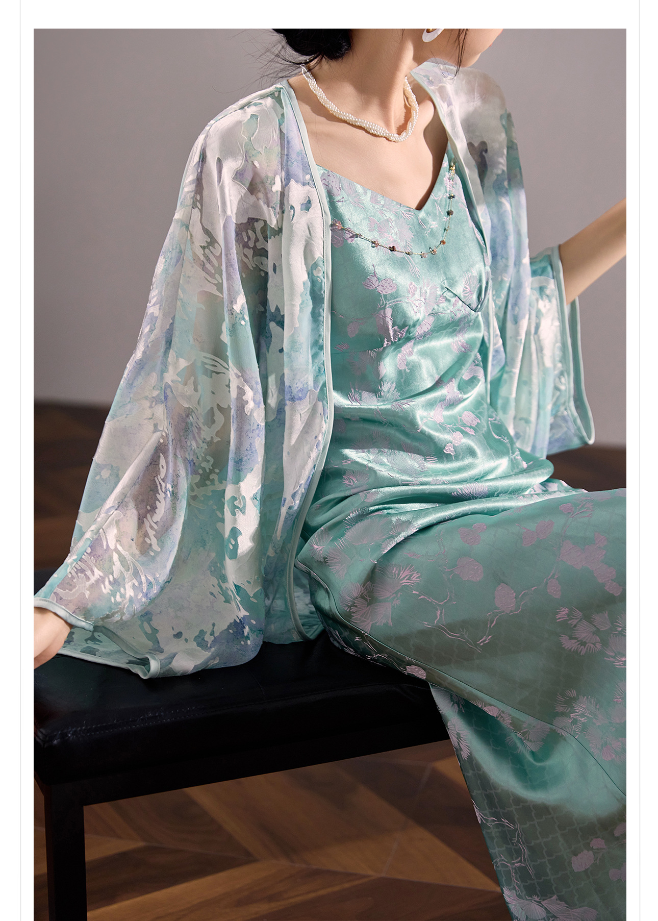 Đầm ôm body nữ chất liệu acetate hoa văn jacquard, dáng dây mảnh, phong cách tân cổ điển — màu vàng chi tiết 4