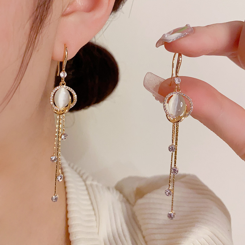 Korean elegant sophisticated sweet fashionable earrings with tassels…