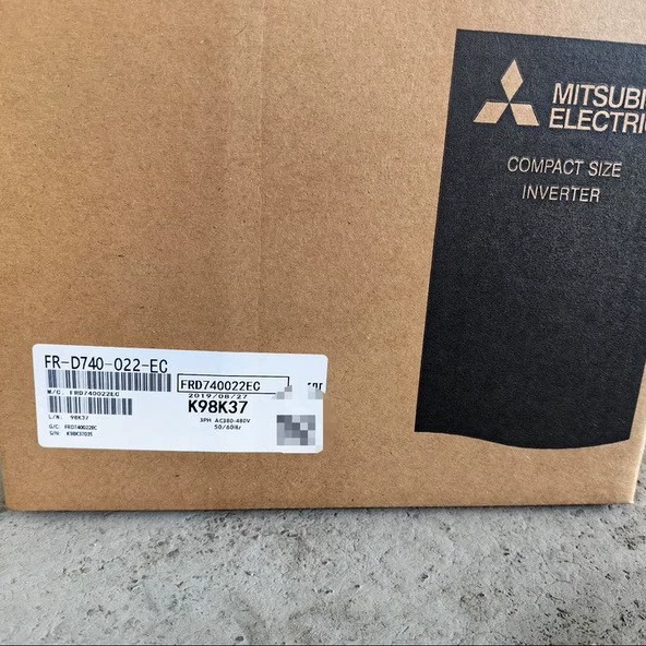 Инвертор Mitsubishi FR-D720S-014SC-EC, новый, в наличии, консультация и переговоры, бесплатная доставка