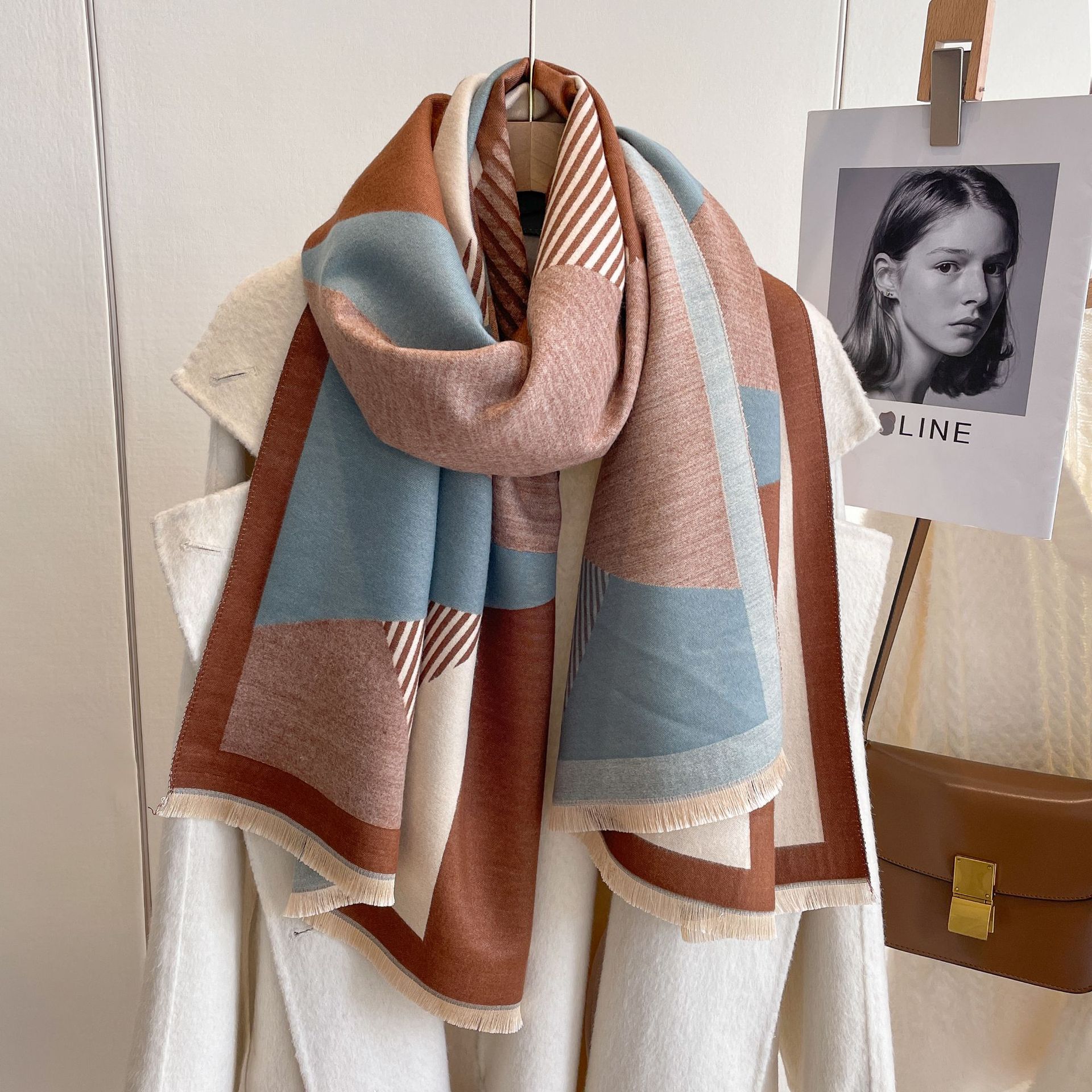 2023 estilo coreano bufanda a rayas geométricas invierno de las Mujeres Nuevo chal engrosado cálido bufanda de Cachemira de estudiante de doble uso