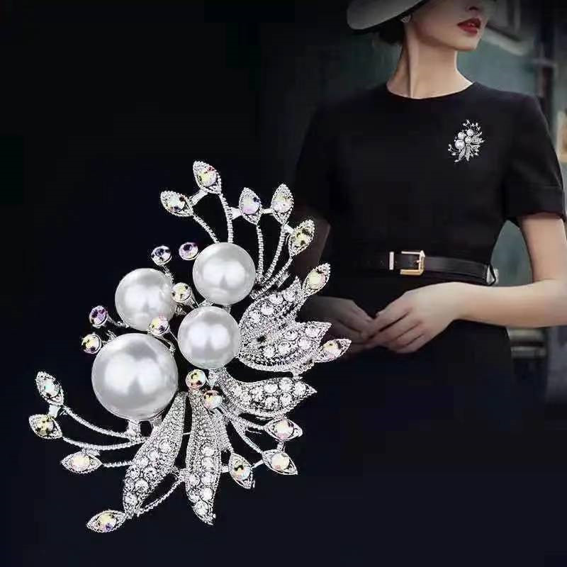 Fashionable elegant phoenix tail pearl brooch women's elegant corsage pin versatile Korean style diamond pin clothing accessories