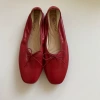 J82-19 Red