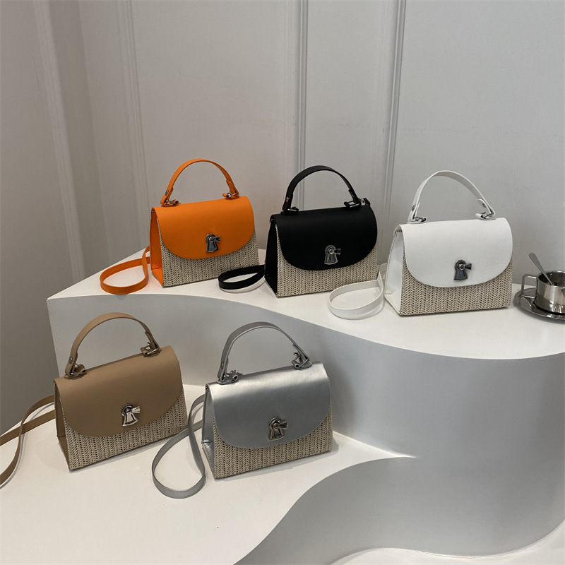 Color-Blocking-Hand-gehaltenes kleines Quadrat für Frauen 2024 neue Sommer koreanische Version modische Lock Gras gewebt lässig_voghion.com