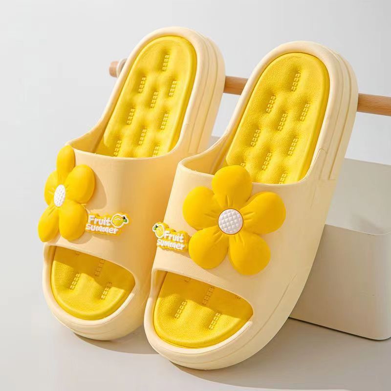 2024 nuevas zapatillas de verano súper lindas para baño anti olor de fondo suave anti deslizante anti olor interior sandalias