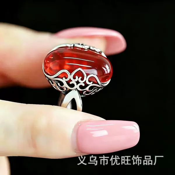 New Chinese-style niche red oval ring with cloud pattern for women, ethnic style, high-end and elegant, adjustable ring for women