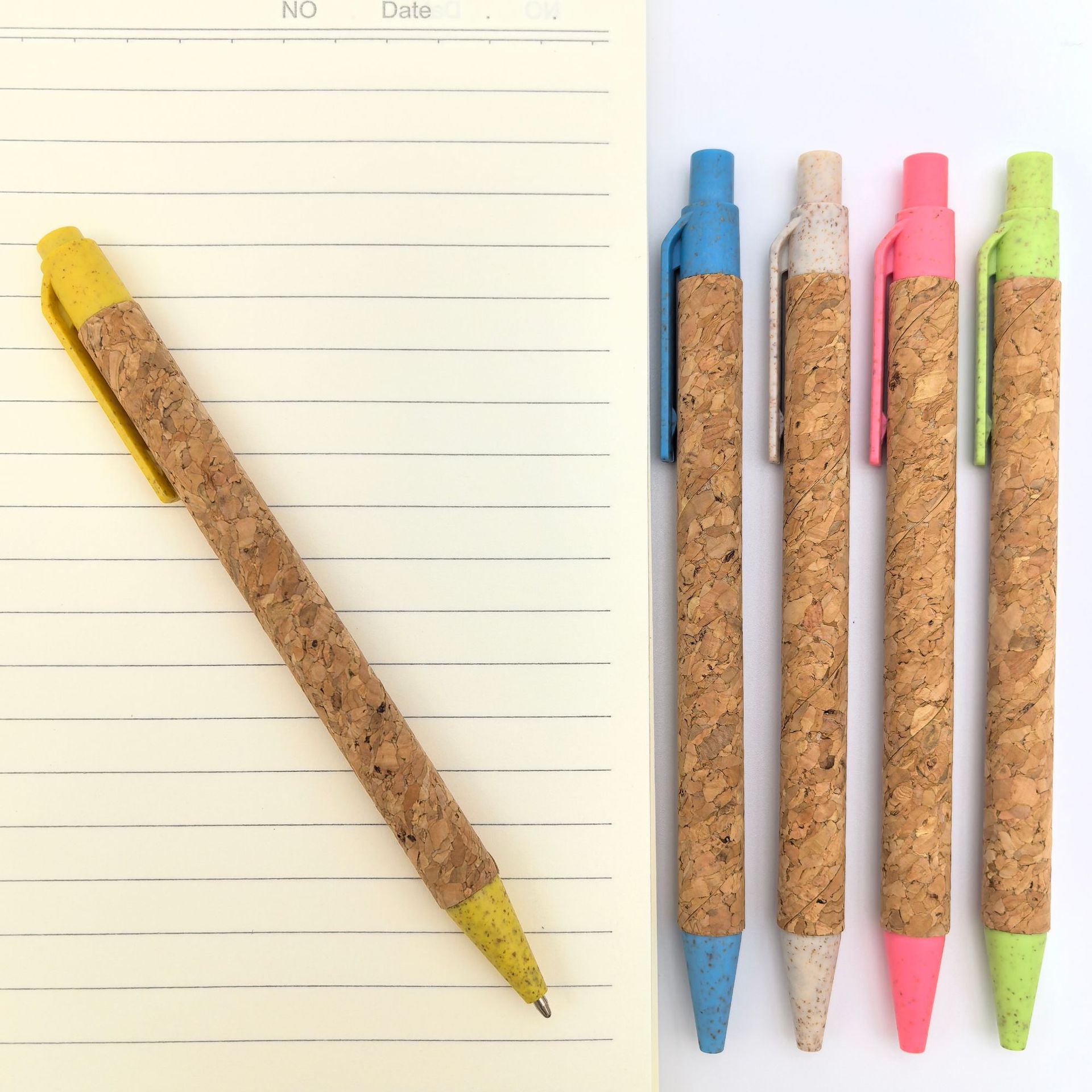Suministro de bolígrafo de corcho de color ecológico material de paja bolígrafo publicitario regalos comerciales bolígrafo de tubo de papel degradable al por mayor