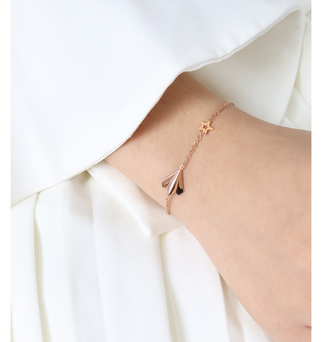 Ins Accessory Paper Plane Star Necklace Lock Chain Bracelet Women Titanium Steel Unique Design Necklace Jewelry Set