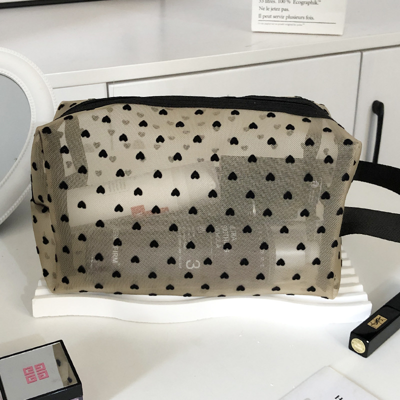 新しい ins 愛植毛パウダーメッシュ化粧品バッグガールハートポータブル洗濯大容量通気性口紅貿易