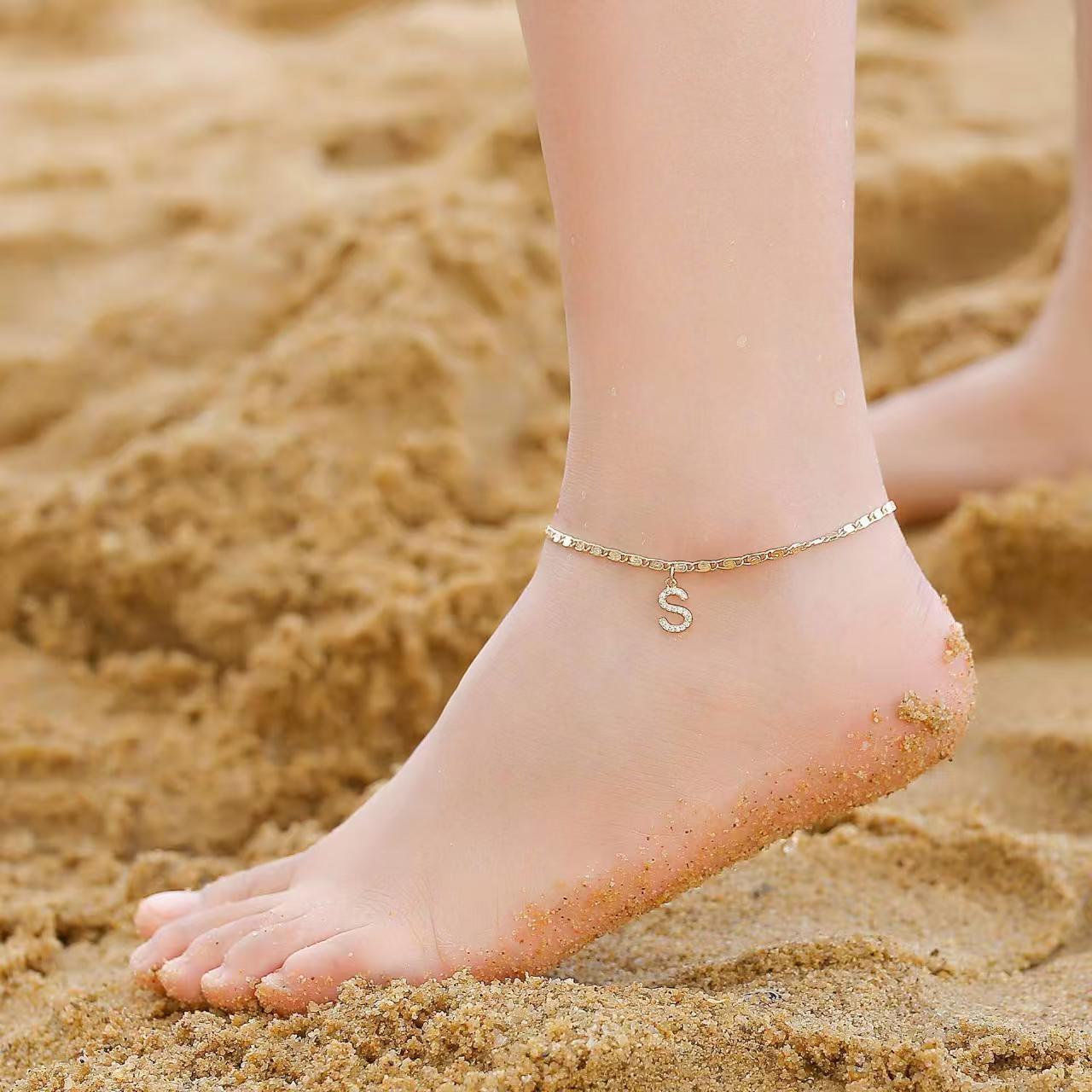 14k Gold Plated Layered Figaro Chain Anklet Set With Cz Initials_voghion.com