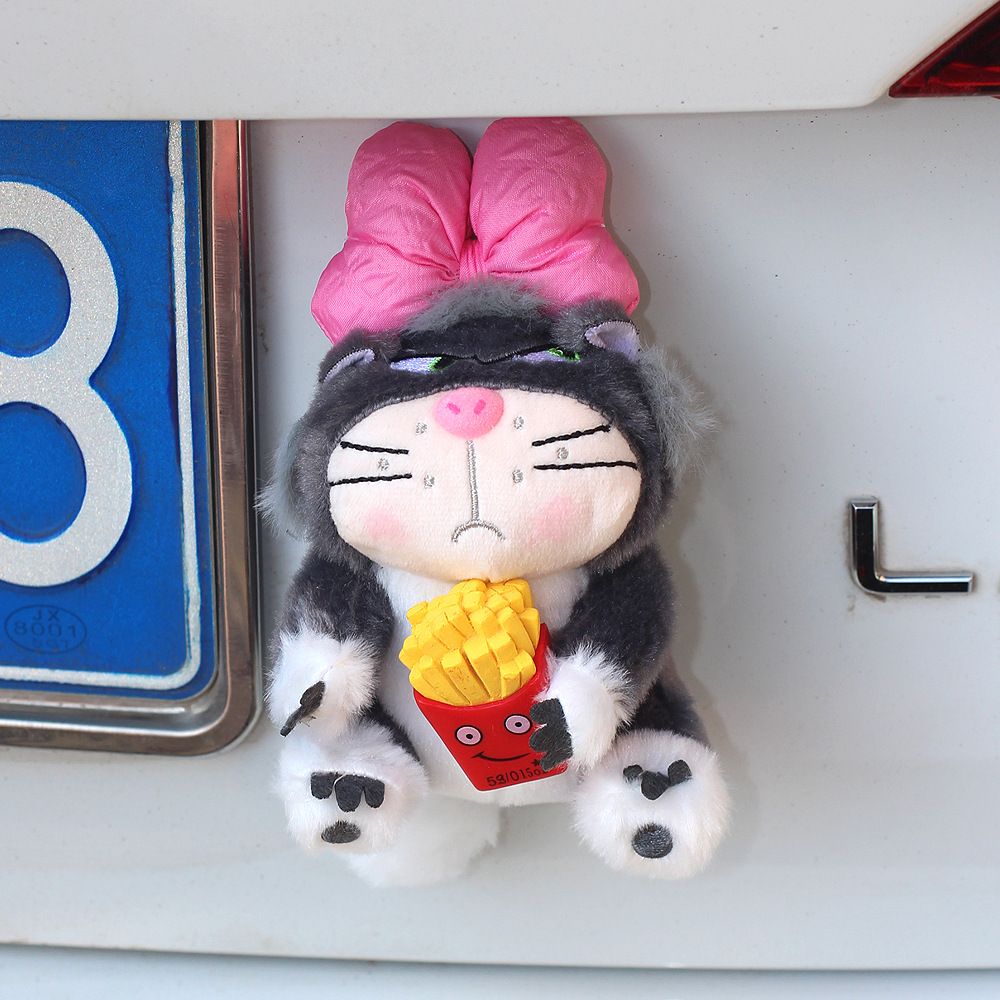 Cute Lucifer muñeca exterior coche techo de coche cola trasera muñeca de peluche colgante coche baúl colgante coche interior