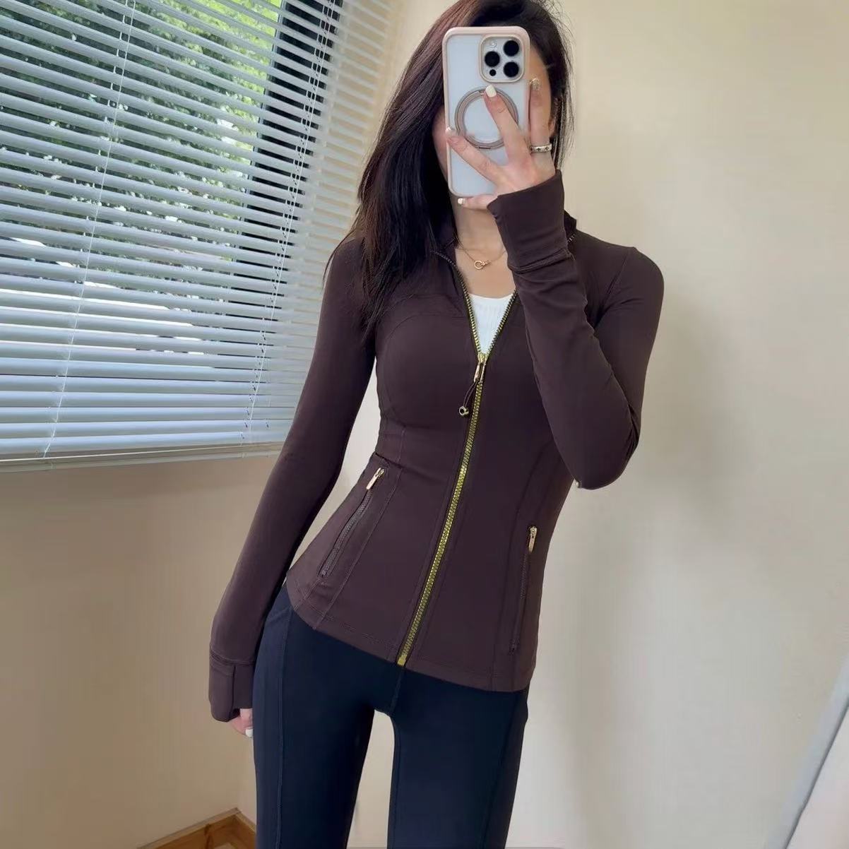 Luludarling el mismo traje de yoga para mujeres de verano nueva chaqueta molida cuello de acondicionamiento físico abrigo solar