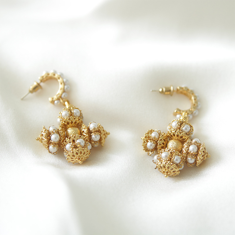 Royal classical style  silver needle stud earrings heavy industry retro earrings_voghion.com