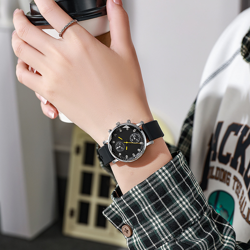Student Fresh New Quartz Electronic Women's Silicone Tape Watch_voghion.com