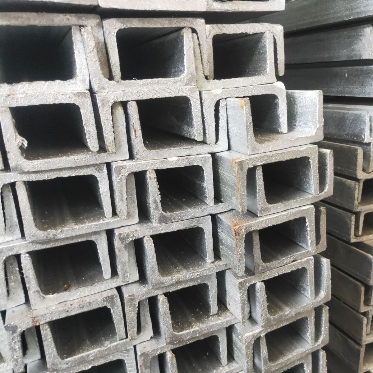 槽钢 镀锌槽钢 10#槽钢 规格齐全 大量现货 量大价廉 欢迎致电