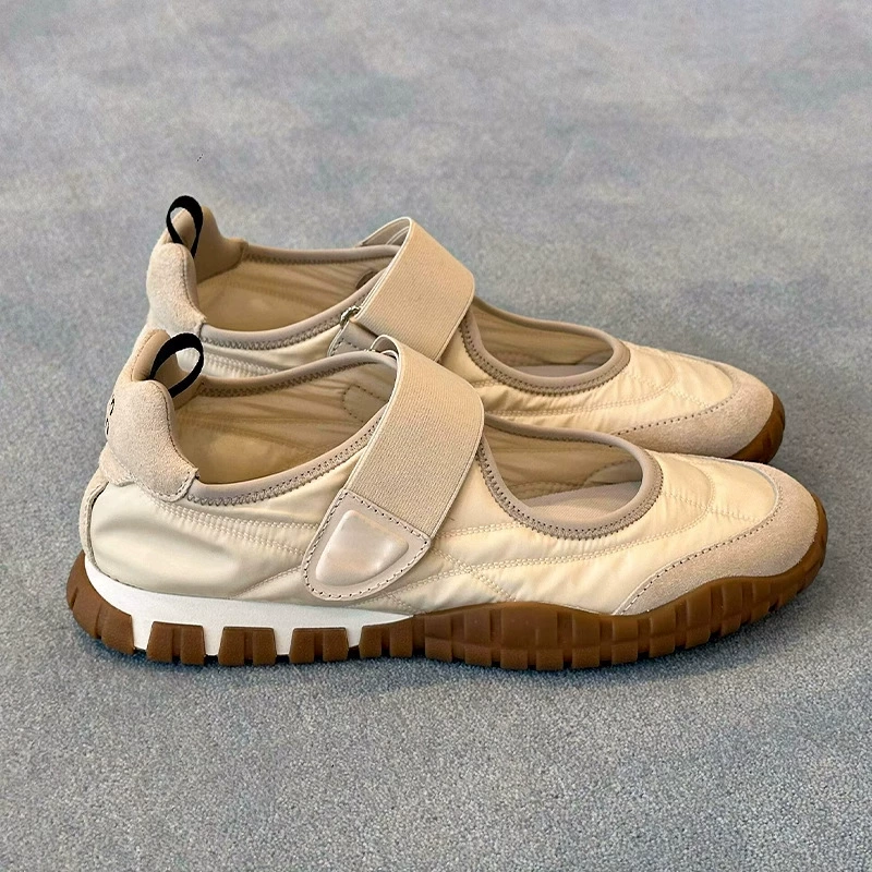 Мягкая воловья кожа ~ Miu Home натуральная кожа увеличена в одиночных туфлях Mary Jen женские 2025 новые липучки повседневные балетные туфли