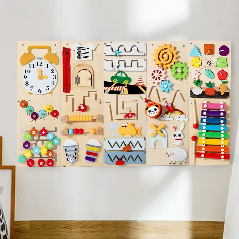 Estilo nórdico Tablero ocupado Juguetes de madera educativos Dormitorio para niños Adornos de cabeza de animal Arreglo de pared multifuncional al por mayor