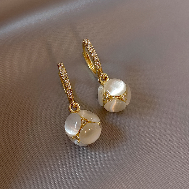 Light Luxury Opal Earrings Trendy Temperament Niche Design Exquisite Earrings High-end Earrings Women's Autumn And Winter