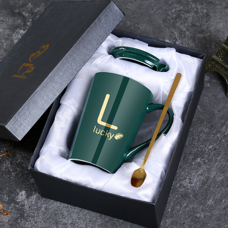 Tazas de cerámica de gran capacidad para hombres y mujeres con cubierta simple taza de café de leche de pareja de estudiantes taza de menú