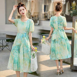 连衣裙女2025新款减龄百搭舒适又亲肤圆领短袖收腰显瘦减龄连衣裙