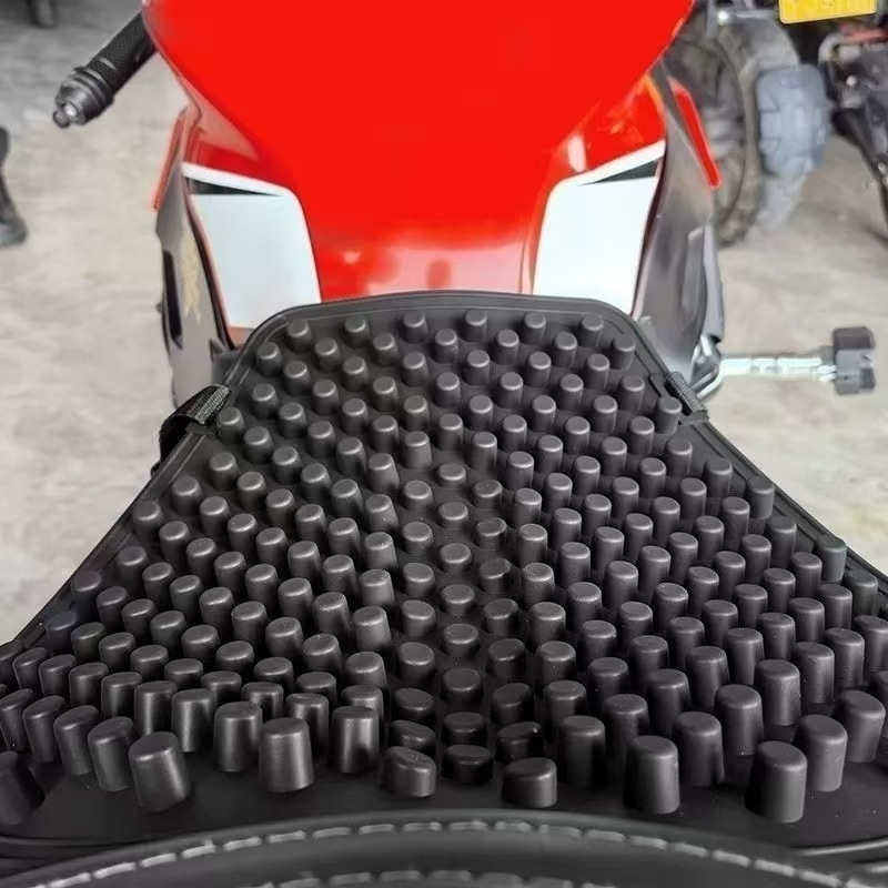 Breathable and Heat-Insulating Motorcycle Seat Cushion, Suitable for All Seasons, Soft Rubber Electric Vehicle Seat Cushion, Shock-Absorbing and Waterproof Motorcycle Seat Cushion