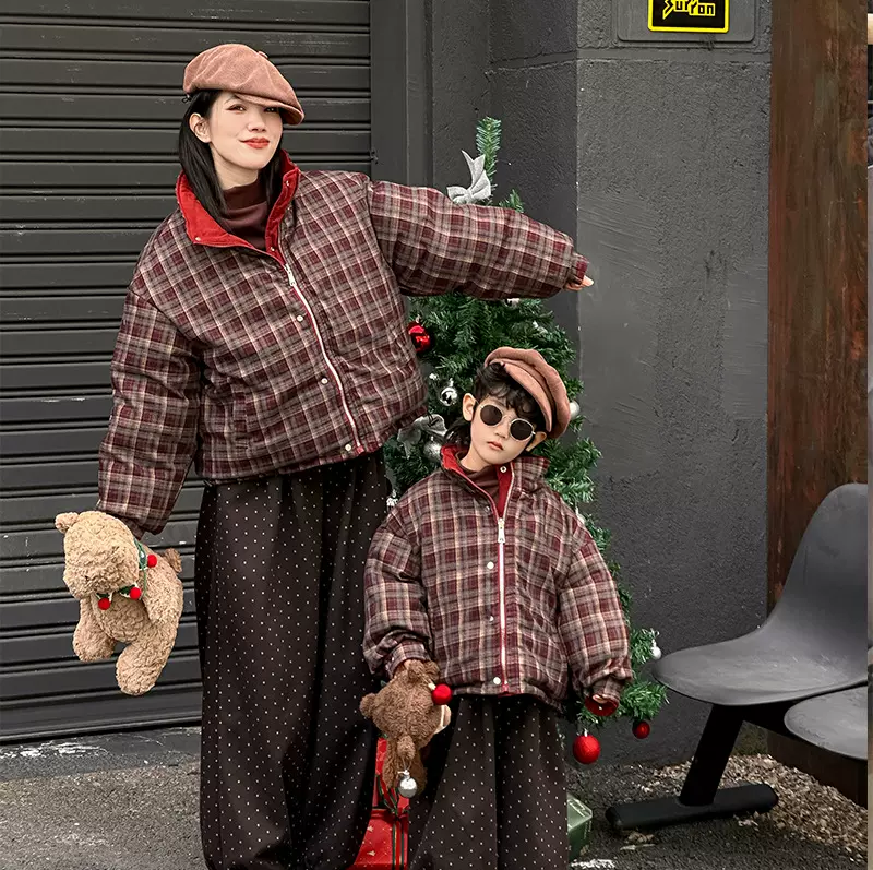 一起玩亲子装冬母子母女装外套棉衣两面穿新年红色系格纹棉衣现货