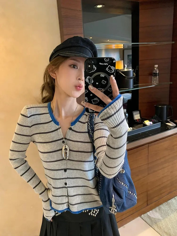 小香风撞色条纹v领针织开衫女秋季新款韩系穿搭修身短款毛衣上衣|undefined