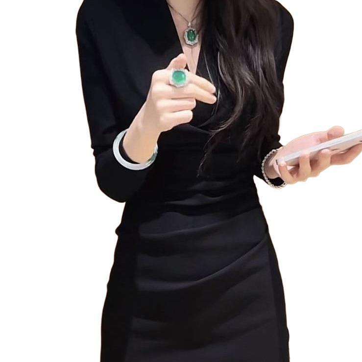 大码长袖加绒法式赫本风冬季设计感小众收腰显瘦V领包臀连衣裙女|undefined