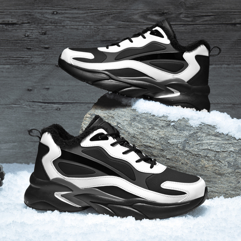 Invierno nuevo gran tamaño con zapatos de terciopelo para hombres calentadores de algodón moda zapatillas de carreras casuales
