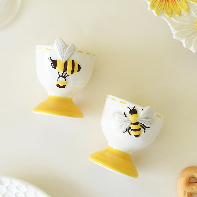 Taza en relieve creativa, una sola pieza de huevo, una copa de vino de cerámica de alta temperatura, una linda taza de huevo de primavera de abeja, de alto valor