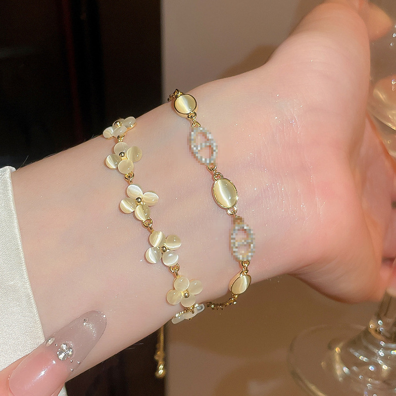 14K Real Gold Electroplated Cat's Eye Stone Flower Bracelet, Unique and Exquisite, Light Luxury, High-End, Elegant Hand Jewelry