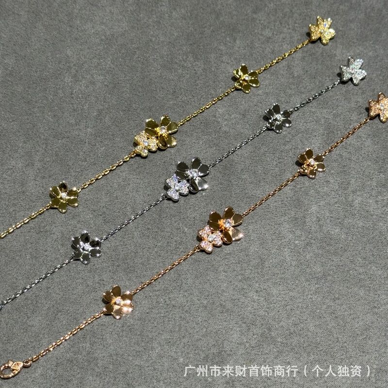 High Version Full Diamond Clover Five Flower Bracelet Light Luxury Niche Design Little Red Book TikTok Advanced Sense Delicate Bracelet