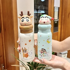 クレヨンしんちゃん共同ブランドストロー魔法瓶カップ、高見えする子供用ウォーターカップ、男の子と女の子の水筒、学校に通う学生専用