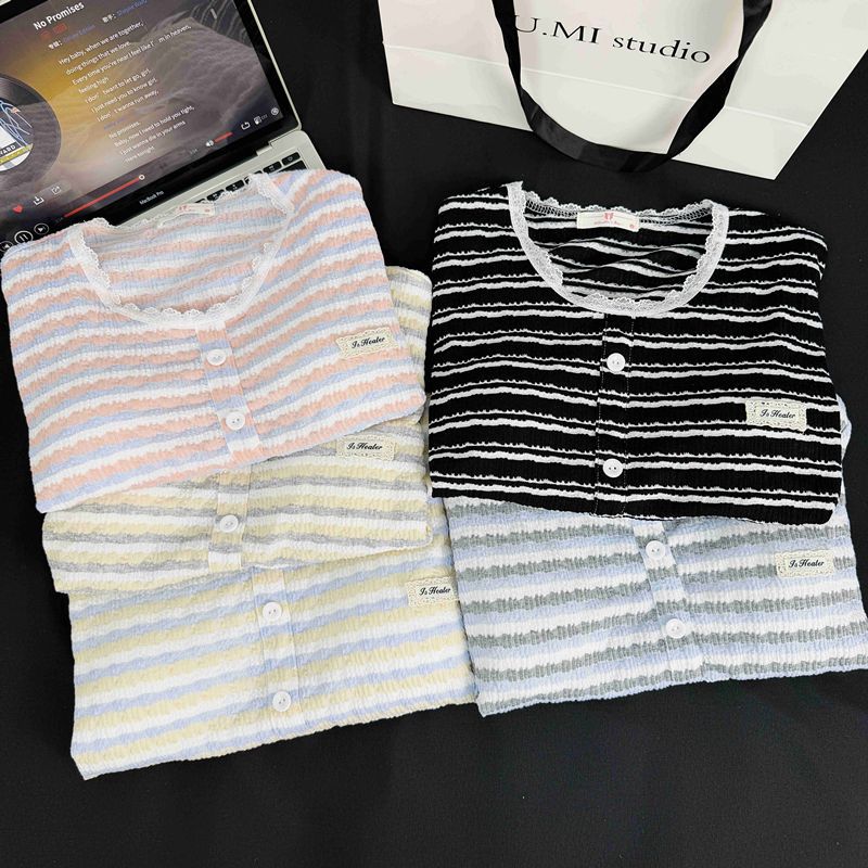 Pijama con cojín de pecho de mujer primavera y verano delgado pantalones cortos de mangas cortas bordes de encaje dulce sensación de ropa de casa Xia Ke