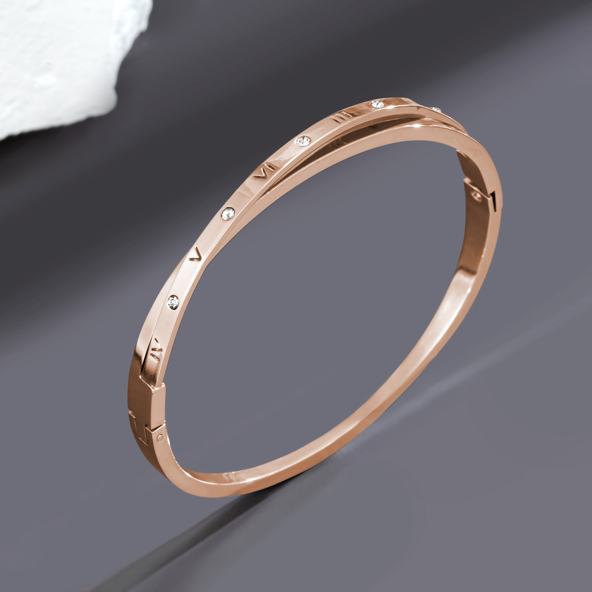 Brazalete de moda europea y americana de acero de titanio cruzado números romanos accesorios de acero de doble pulsera pulsera de hebilla