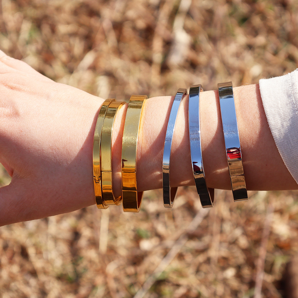 INS viento acero inoxidable oro real galvanoplastia espejo pulido personalidad cuadrado cuerpo ligero pulsera para mujer pulsera fábrica al por mayor