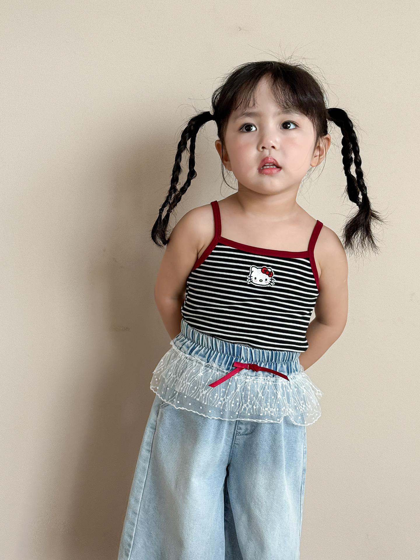 Caña de pera ropa para niños camisola para niñas estilo fino de verano 2025 nuevos tops a rayas de dibujos animados para niños ropa de bebé para niñas