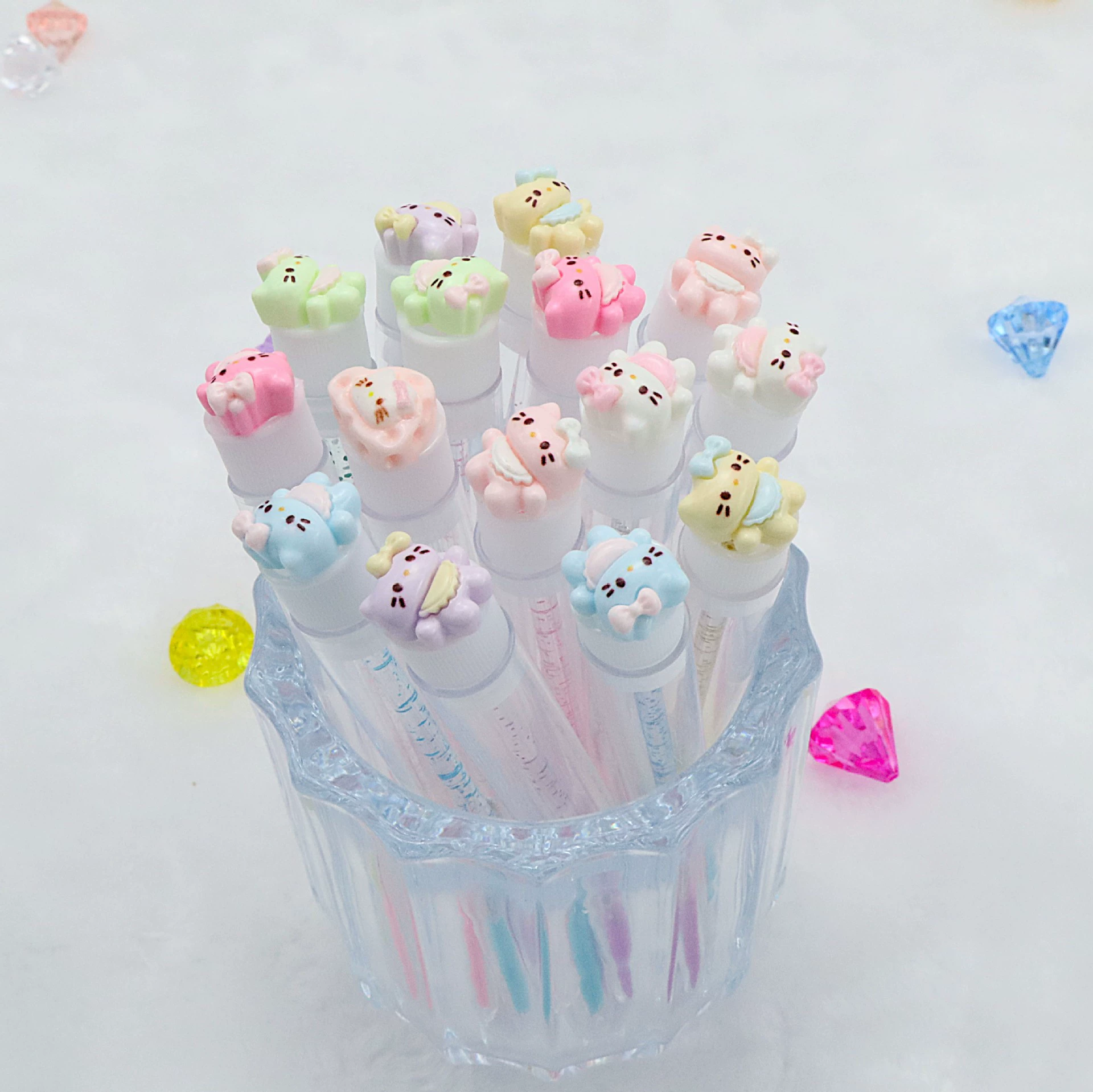 Eyelash Brush (Hello Kitty) Cartoon Mascara Wand, 11.3 cm, assorted character toppers