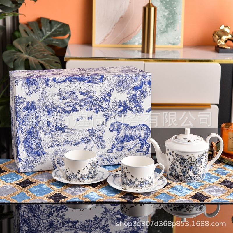 European-Style Creative Dior-Style High-Value Ceramic Coffee Set, Bone China Coffee Cup, Couple's Coffee Cup and Saucer, Pot Gift Box Set