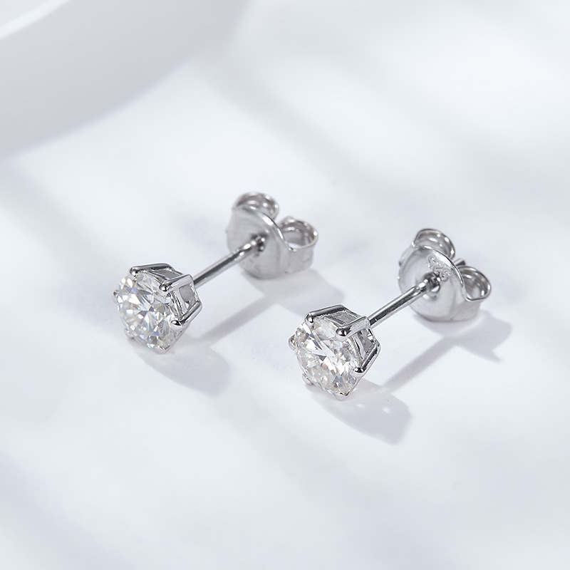 Daily Occasion 1 Pair Sterling Silver Moissanite Geometric Ear Studs