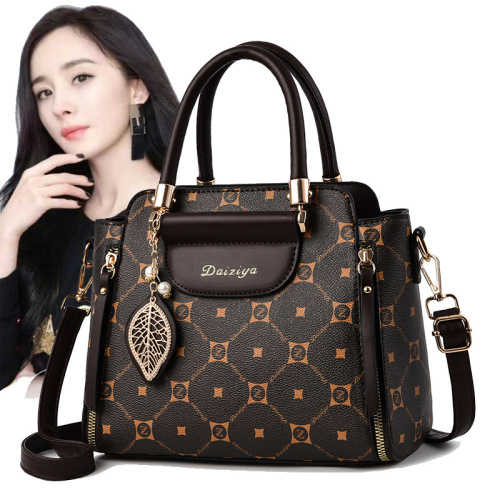 Light luxury women's handbag cross-border new style fashionable middle-aged women's large capacity one-shoulder diagonal mother's bag