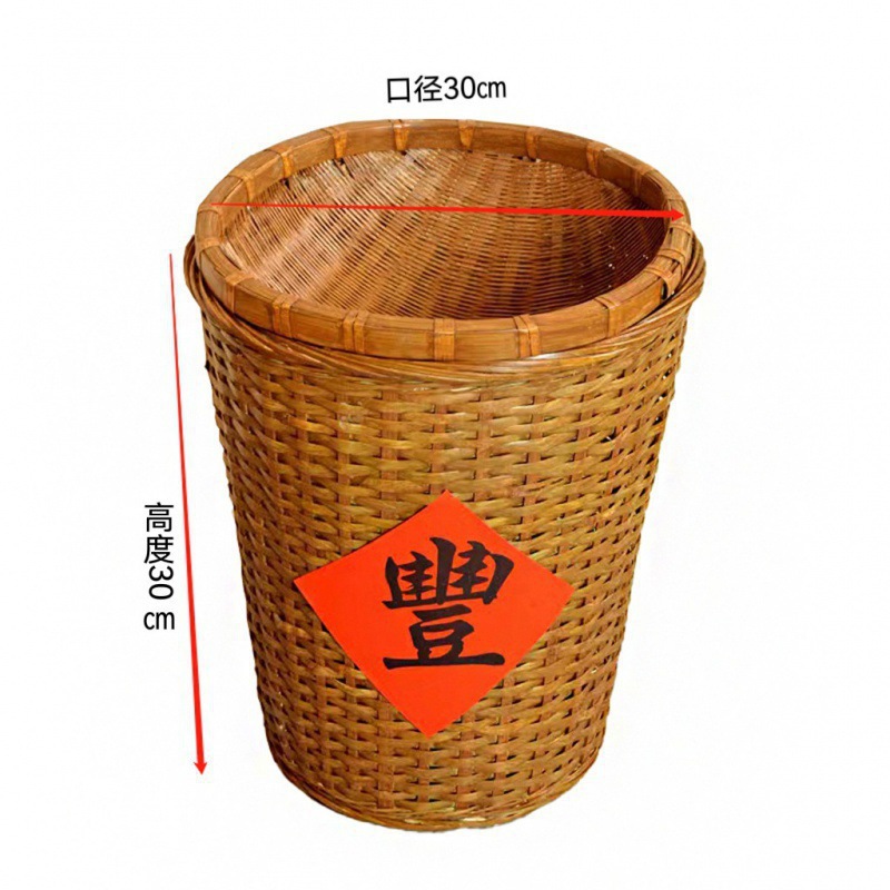 작은 오래된 색상의 디스플레이 바구니